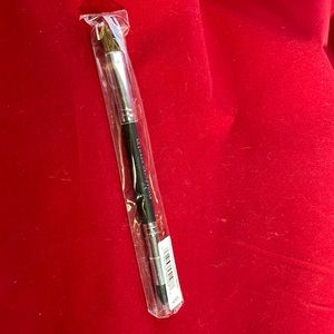 BARE ESCENTUALS - Double ended Smokey V brush